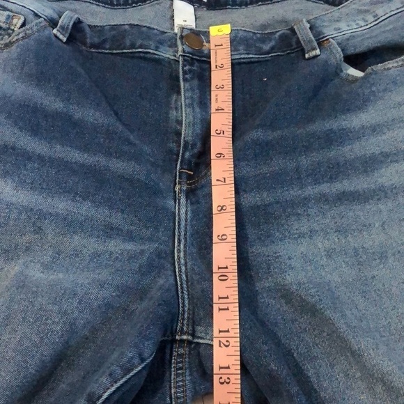 Lane Bryant Distressed Jeans Size 18 - Picture 7 of 9